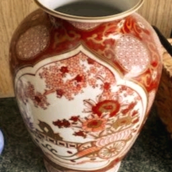 Japanese vase - Picture 1 of 3